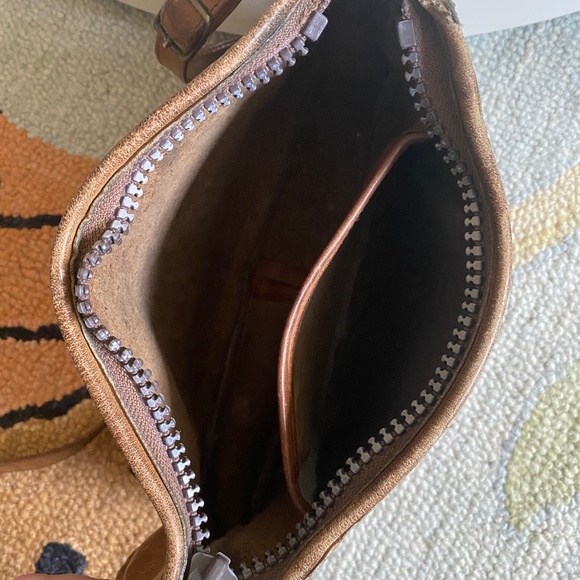 70s/80s I Old Brown Fine Leather Shoulder Bag I Long Island, NY - Picture 4 of 16